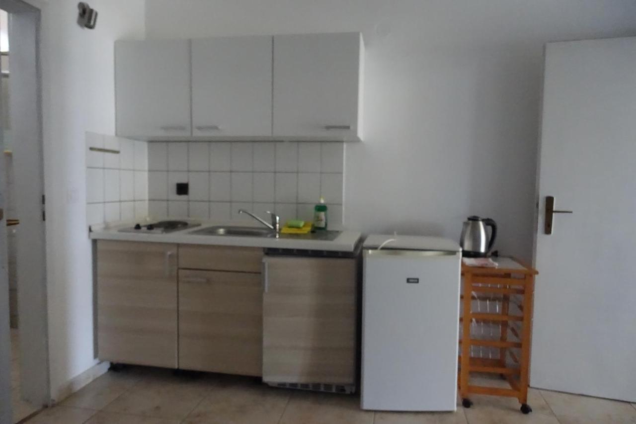Ermioni Apartments Vrasná Extérieur photo
